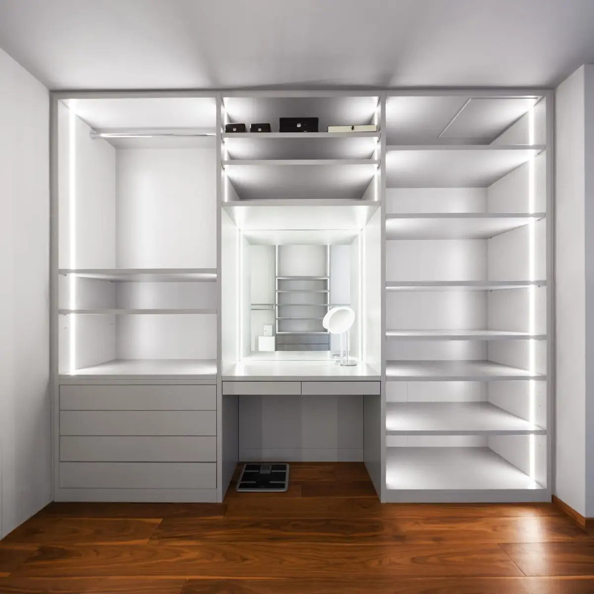 ba-moebeldesign-einbauschrank-detail-schminktisch-schubladen